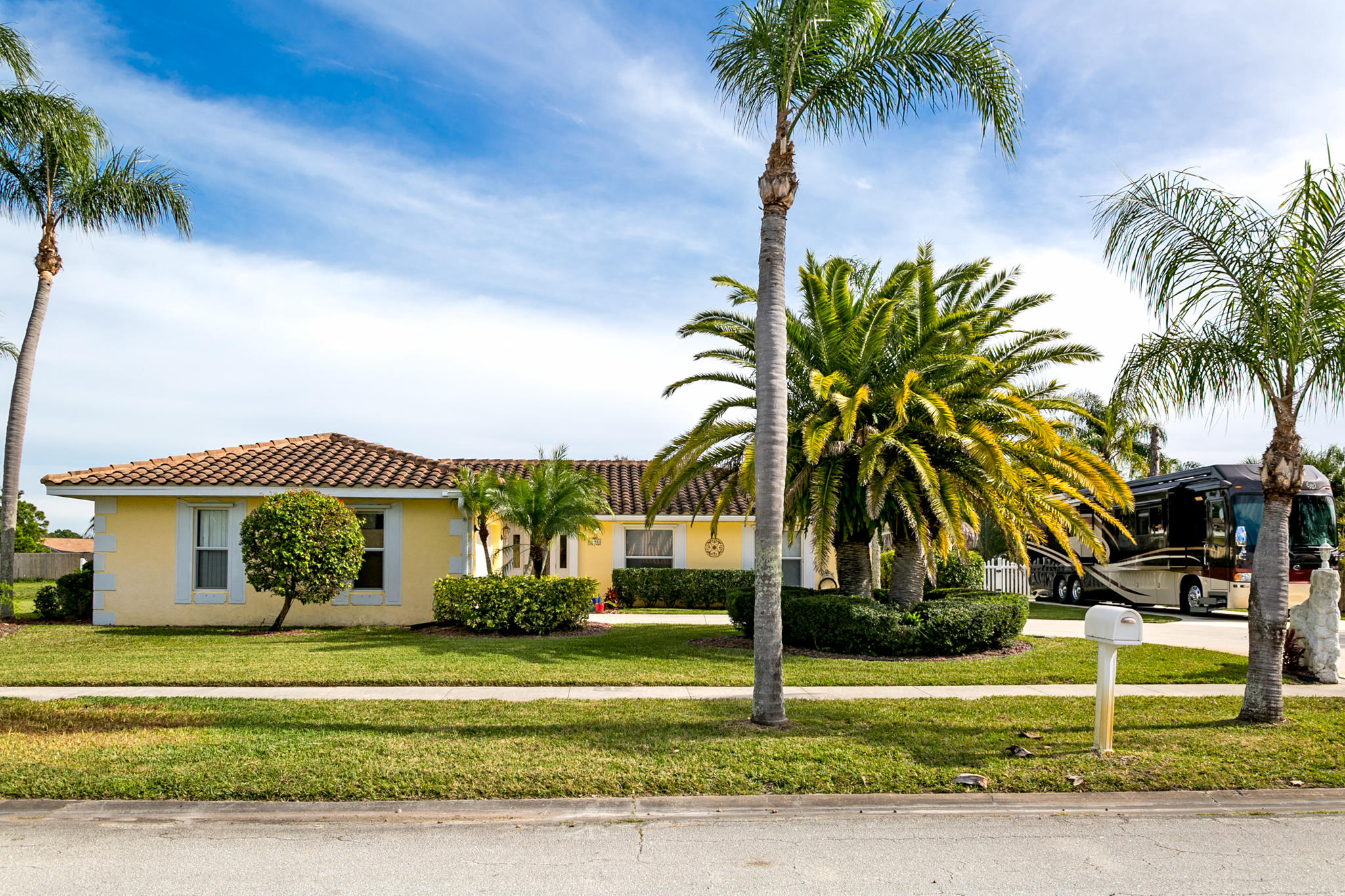 2098 Southeast Erwin Road Port St. Lucie, FL 34952 - Photo 4 of 43 erwin4