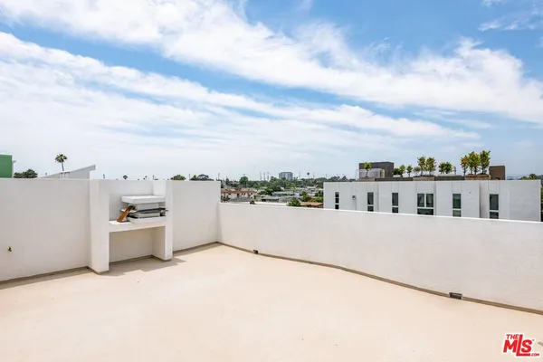 $4,975 | 3726 Kelton Avenue, Unit 202, Los Angeles, CA 90034