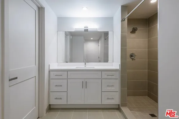 $4,975 | 3726 Kelton Avenue, Unit 202, Los Angeles, CA 90034