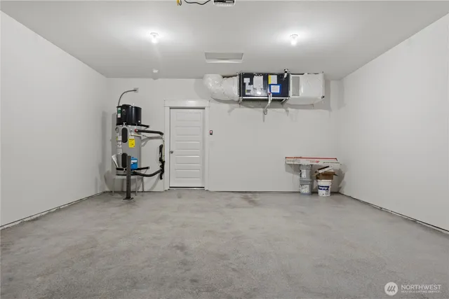 a view of a livingroom with furniture