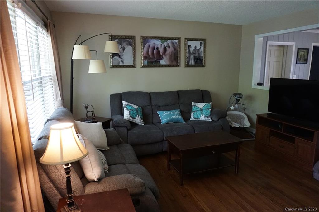 5530 Davis Road Walkertown, NC 27051 - Photo 2 of 23 Gallery Image 2