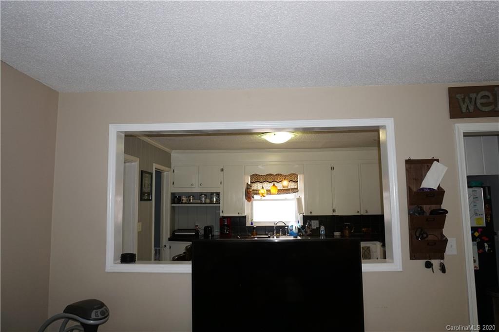 5530 Davis Road Walkertown, NC 27051 - Photo 4 of 23 Gallery Image 4