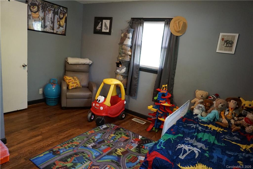 5530 Davis Road Walkertown, NC 27051 - Photo 8 of 23 Gallery Image 8