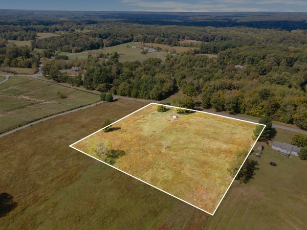 7303 Doug Hill Road Bon Aqua, TN 37025 - Photo 7 of 8 view of a tennis court