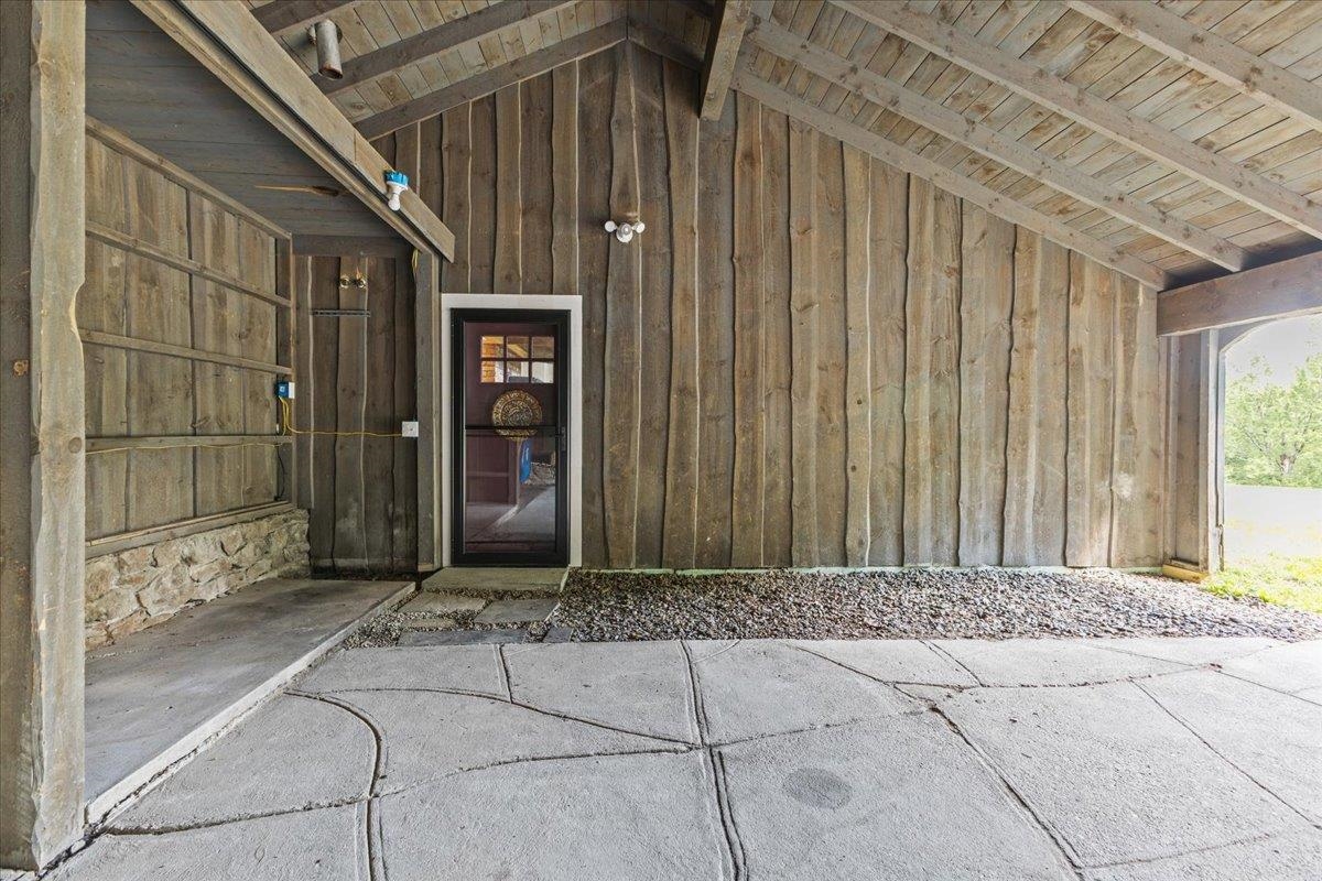 2640 Main Road Huntington, VT 05462 - Photo 7 of 41