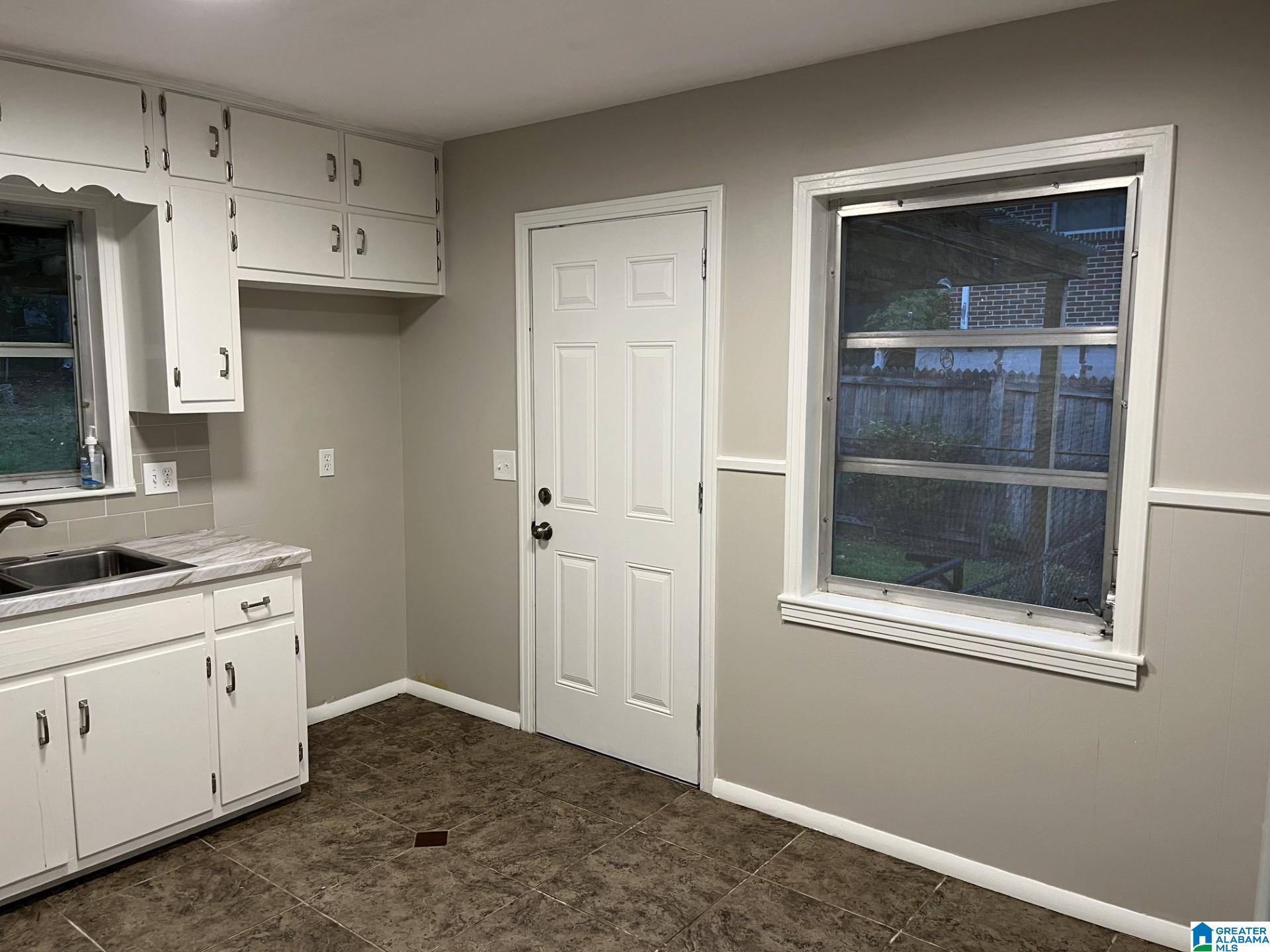 444 Azalea Way Birmingham, AL 35215 - Photo 12 of 17