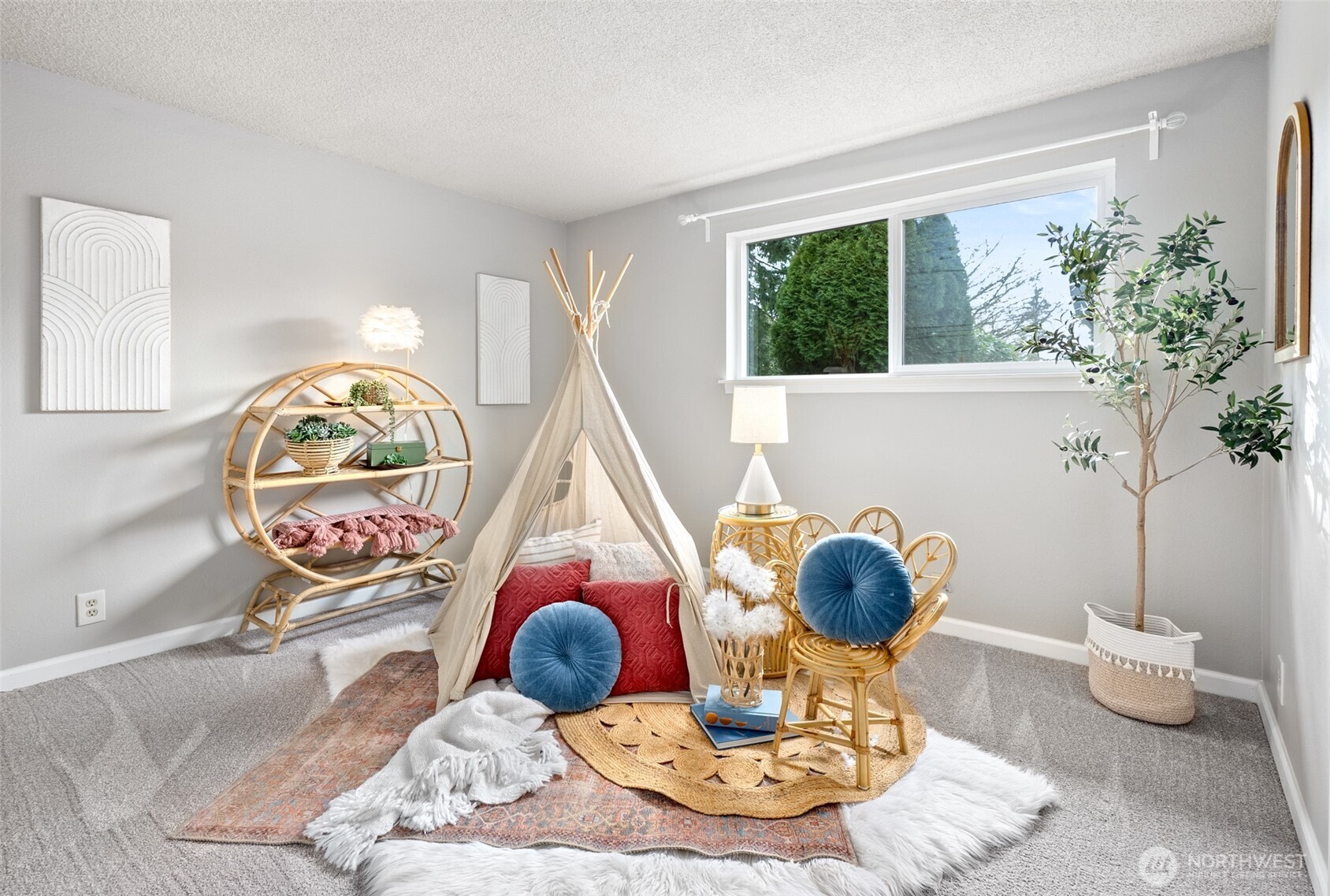 10124 241st Place Southwest Edmonds, WA 98020 - Photo 17 of 38