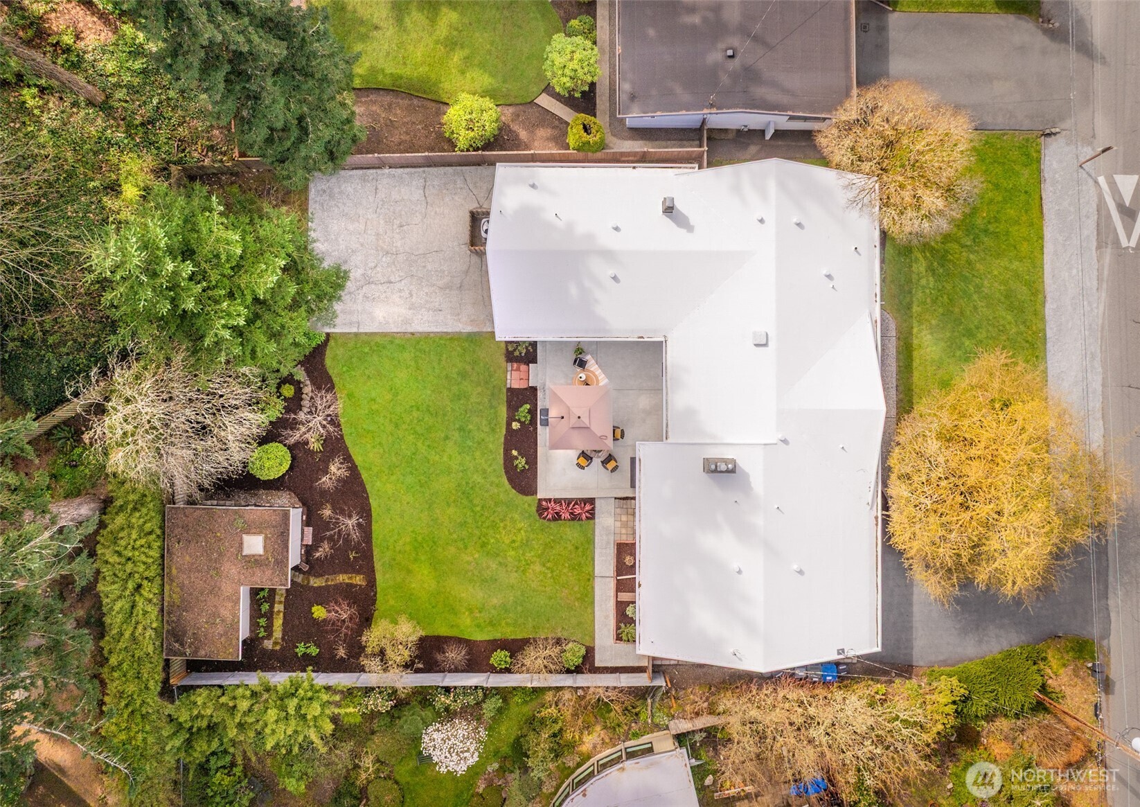 10124 241st Place Southwest Edmonds, WA 98020 - Photo 32 of 38