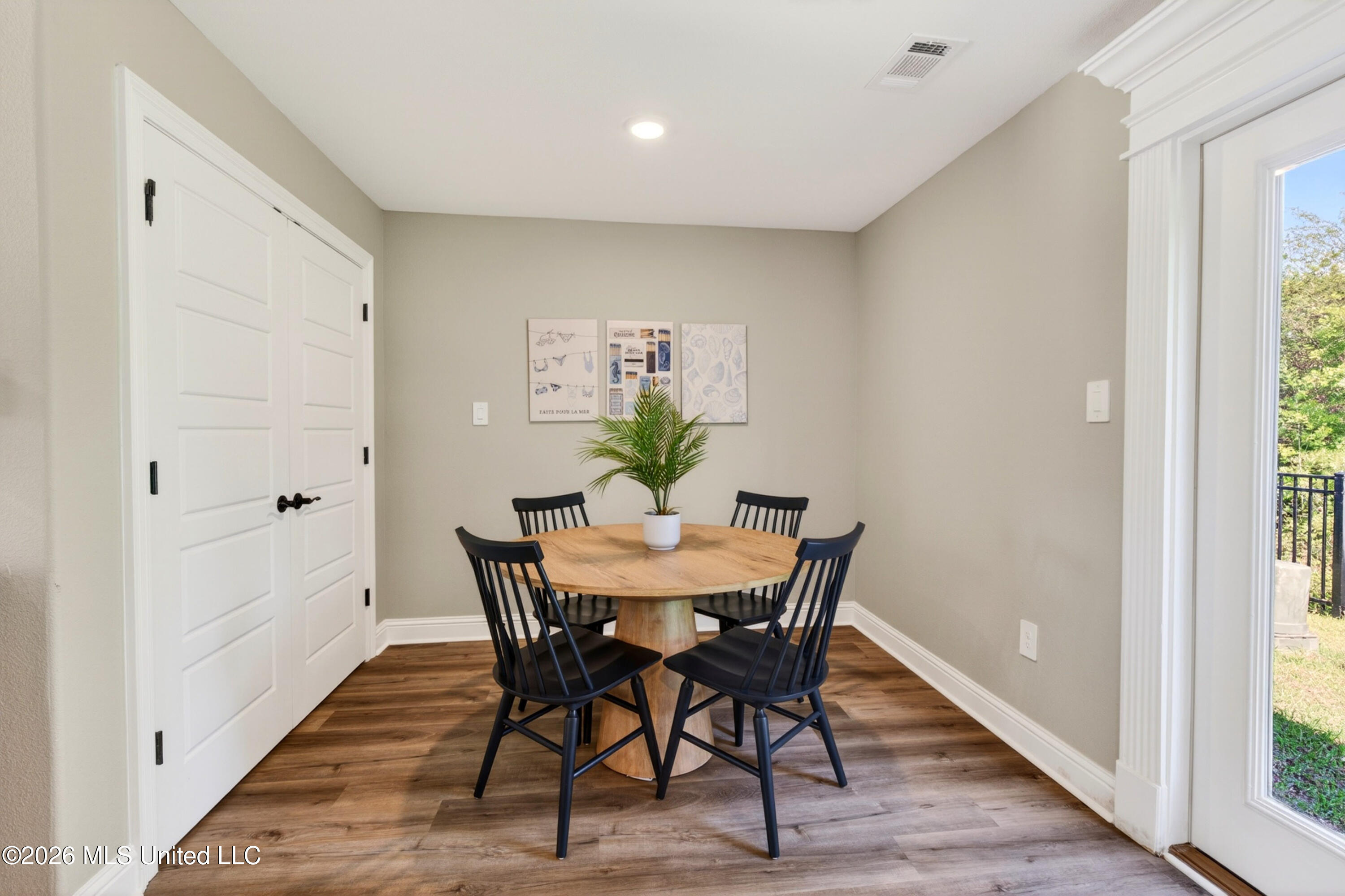925 Motsie Road Biloxi, MS 39532 - Photo 9 of 25 925MotsieRd.-12