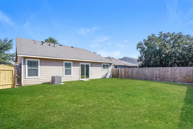 $1,665 | 5006 Arbury Hill Lane, Rosenberg, TX 77469