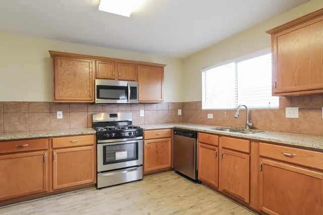 $1,665 | 5006 Arbury Hill Lane, Rosenberg, TX 77469