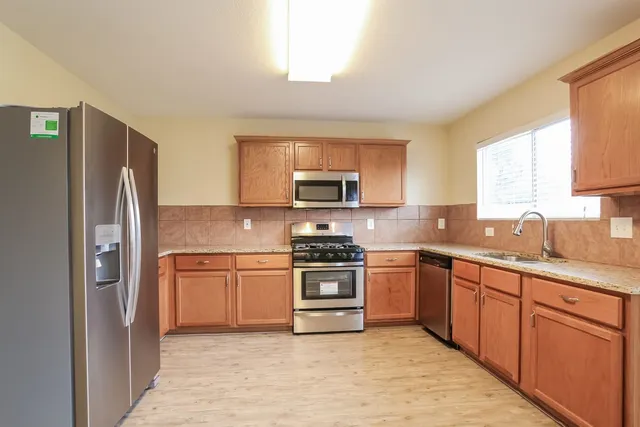 $1,665 | 5006 Arbury Hill Lane, Rosenberg, TX 77469