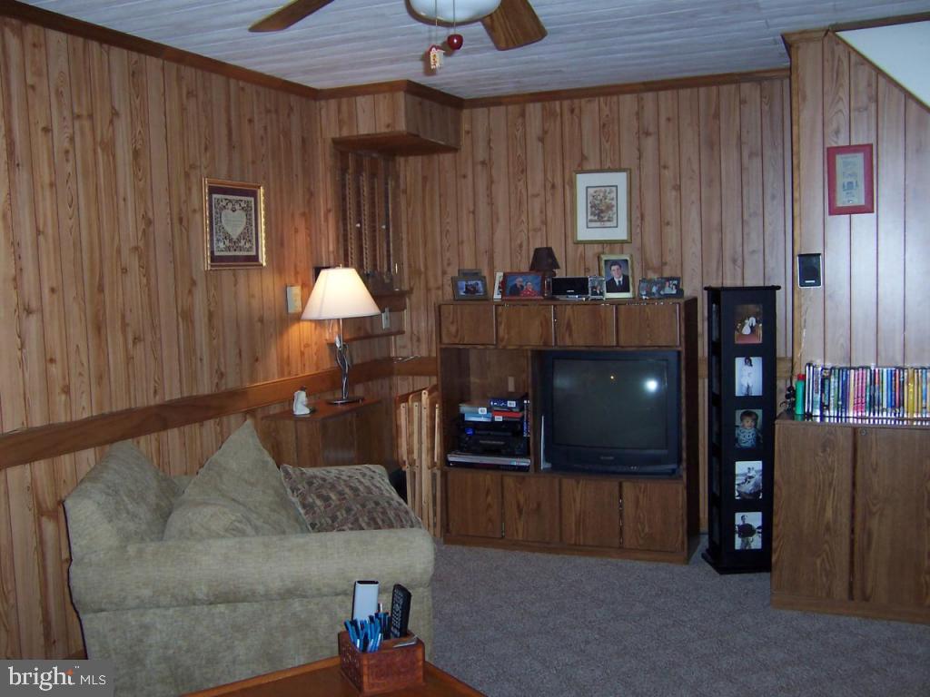 408 Cardinal Road Lititz, PA 17543 - Photo 9 of 9