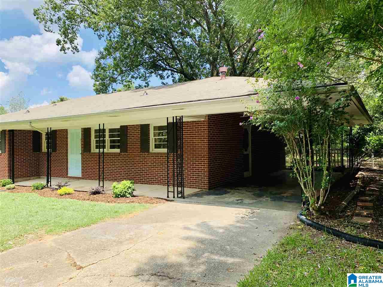 2013 Lynn Road Anniston, AL 36207 - Photo 2 of 24