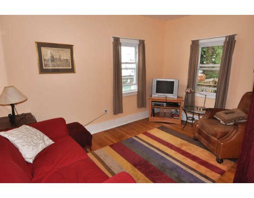 252 Amory Street, Unit 2 Boston, MA 02130 - Photo 3 of 6 Gallery Image 3