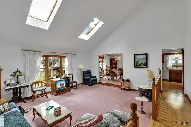 $329,900 | 82 Grasspointe Drive, Amherst, NY 14228