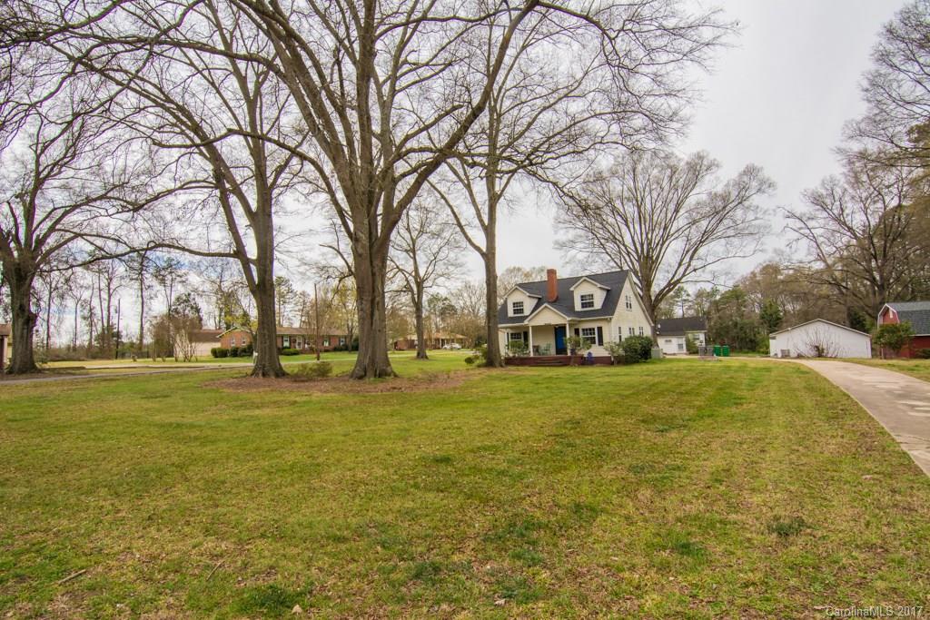2932 Starnes Road Charlotte, NC 28214 - Photo 2 of 24 Gallery Image 2