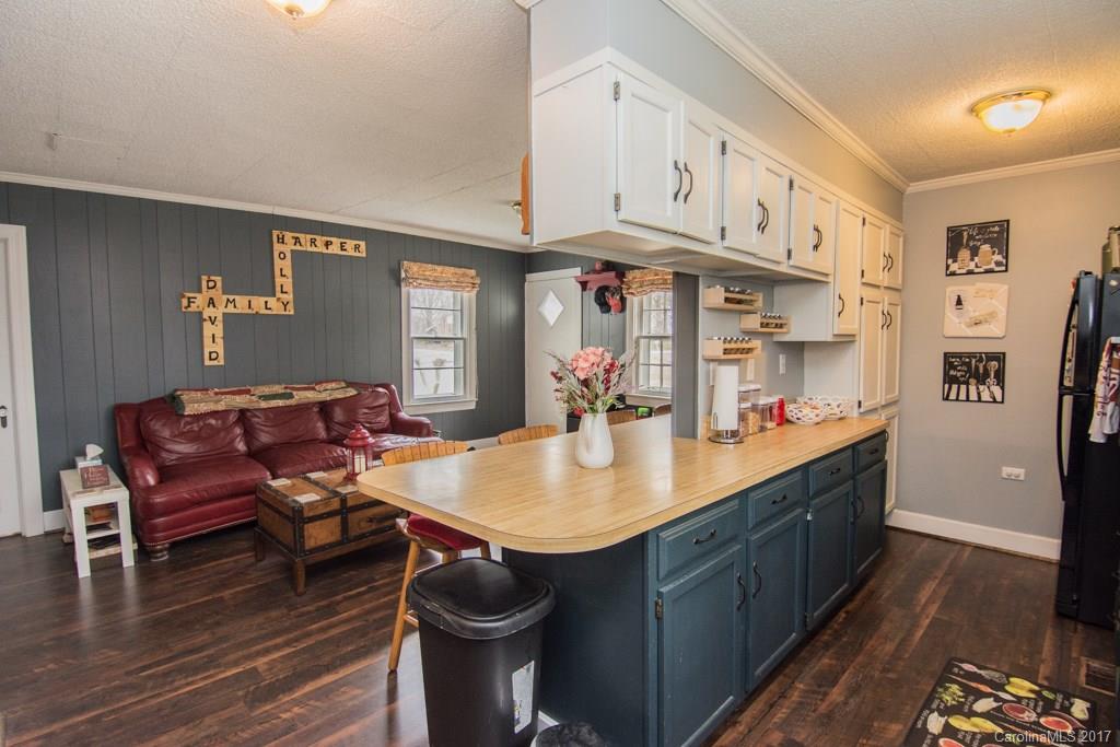 2932 Starnes Road Charlotte, NC 28214 - Photo 5 of 24 Gallery Image 5
