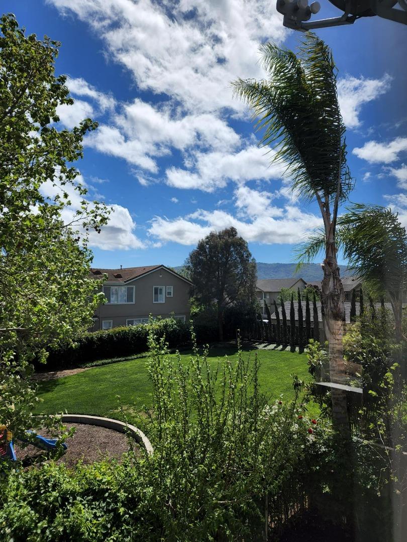9145 Desiderio Way Gilroy, CA 95020 - Photo 27 of 33 a view of a garden with a house