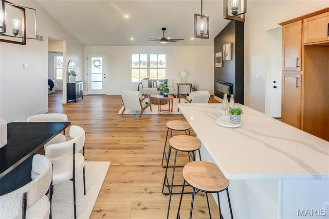 $385,000 | 127 Bayport Drive, Moro, IL 62067