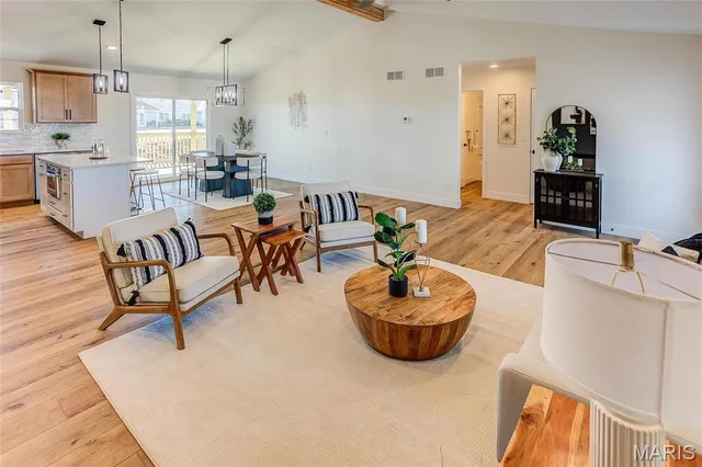 $385,000 | 127 Bayport Drive, Moro, IL 62067