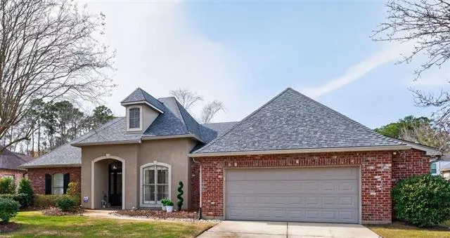 $525,000 | 750 Claire Drive, Mandeville, LA 70471