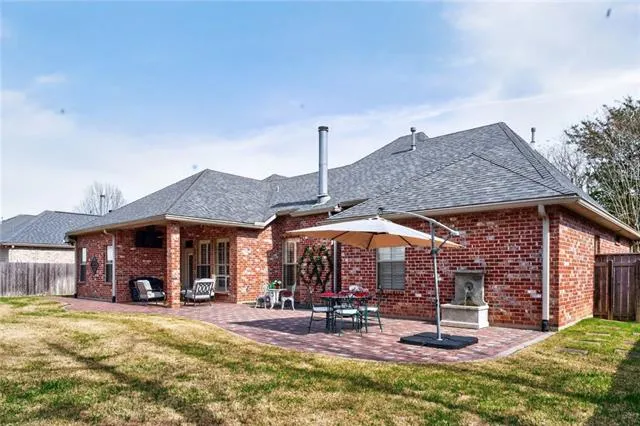 $525,000 | 750 Claire Drive, Mandeville, LA 70471