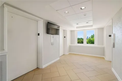 $148,000 | 2479 Peachtree Street Northeast, Unit 412, Atlanta, GA 30305