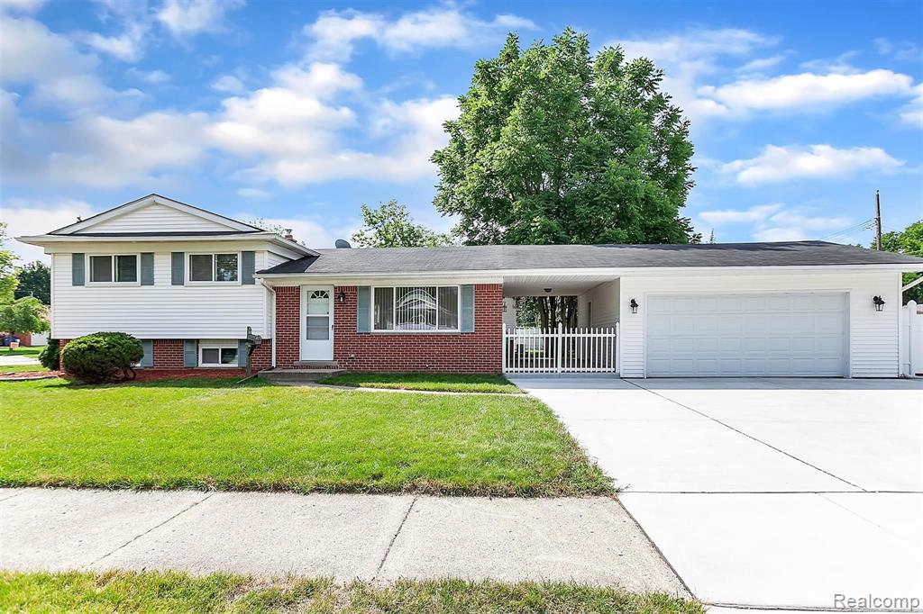 12062 Racine Road Warren, MI 48093 - Photo 2 of 46