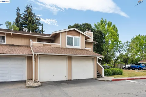 $499,000 | 26 Raintree Court, Unit 30, Hayward, CA 94544