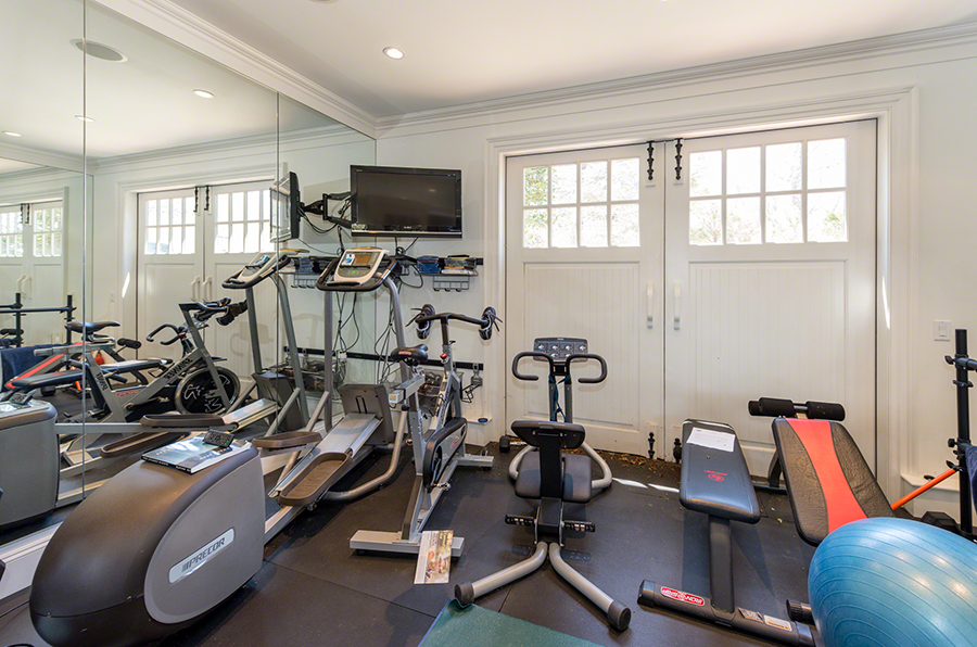 36 Down Harbor Road Edgartown, MA 02539 - Photo 24 of 54 a view of a room with gym equipment