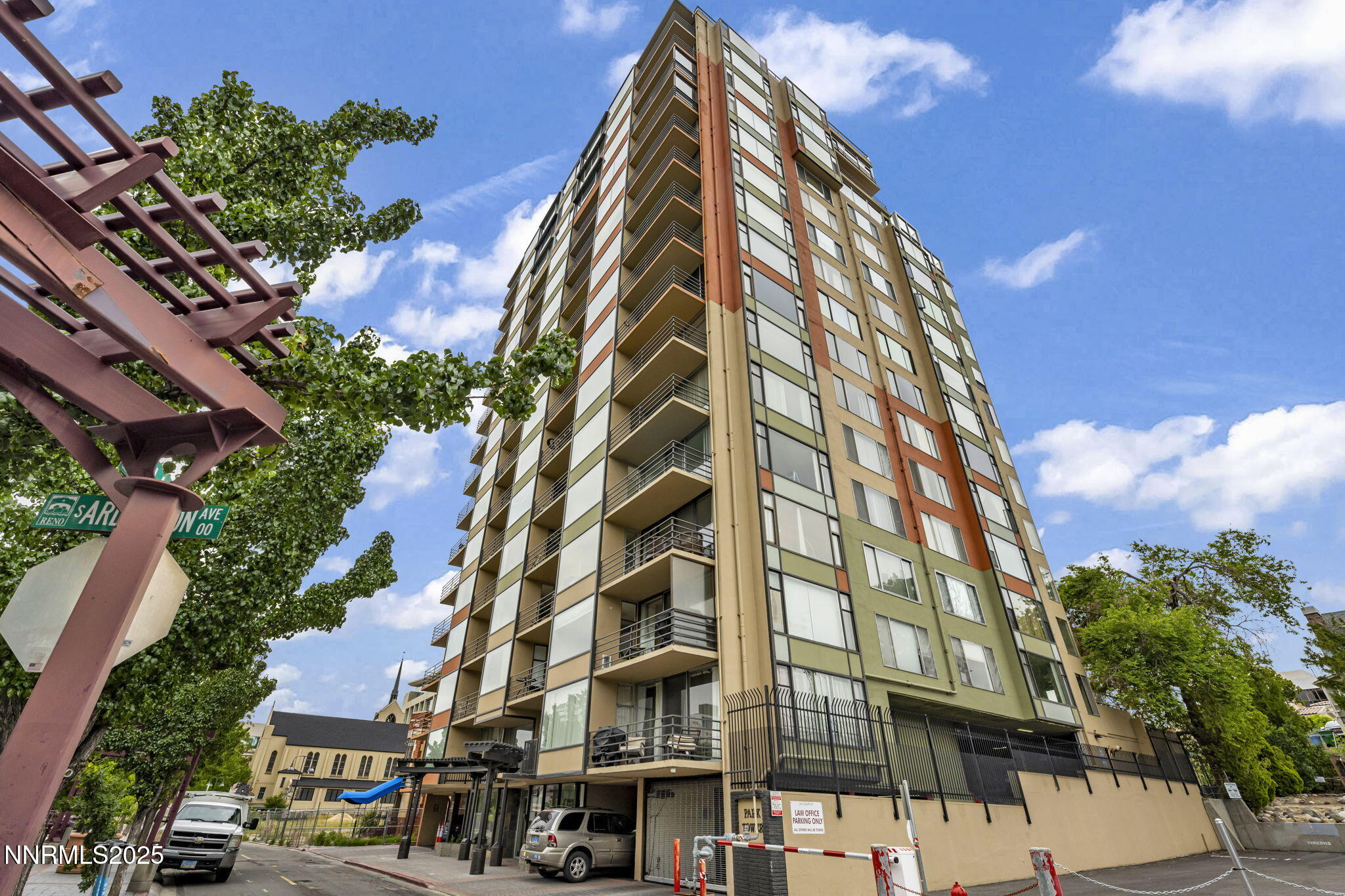 280 Island Avenue, Unit 1406 Reno, NV 89501 - Photo 15 of 28 a front view of a multi story building