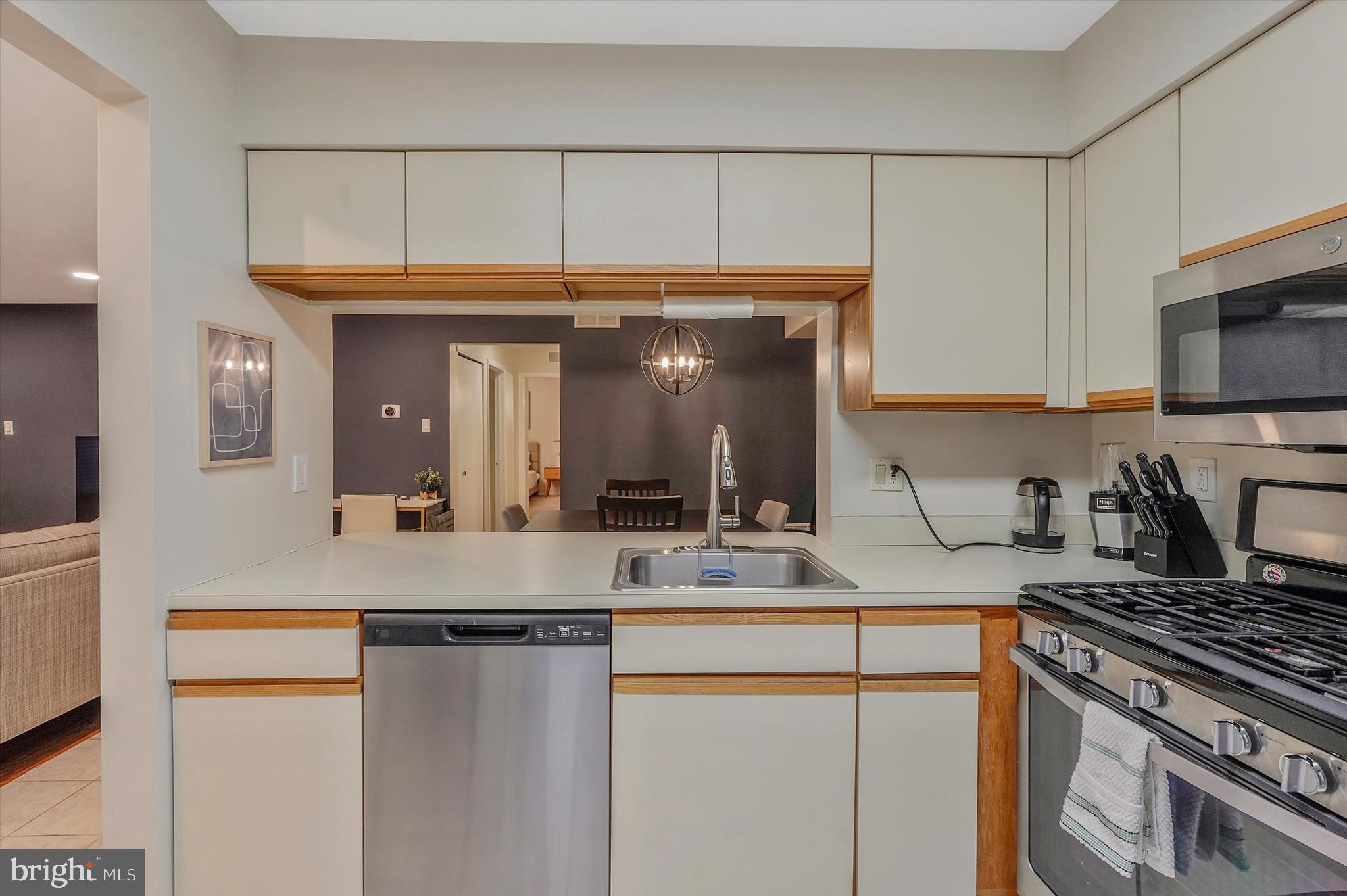 2407 Shurlock Court Mount Laurel, NJ 08054 - Photo 11 of 23