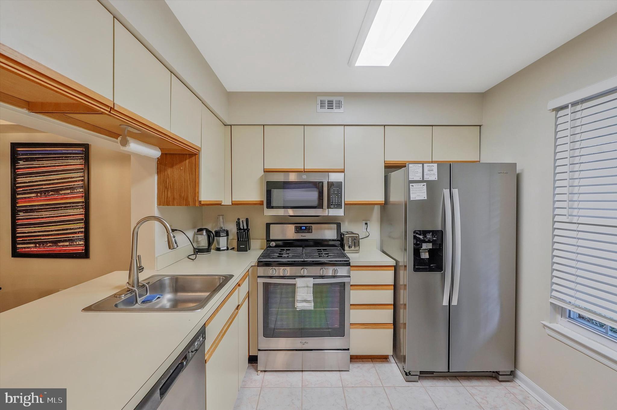 2407 Shurlock Court Mount Laurel, NJ 08054 - Photo 10 of 23