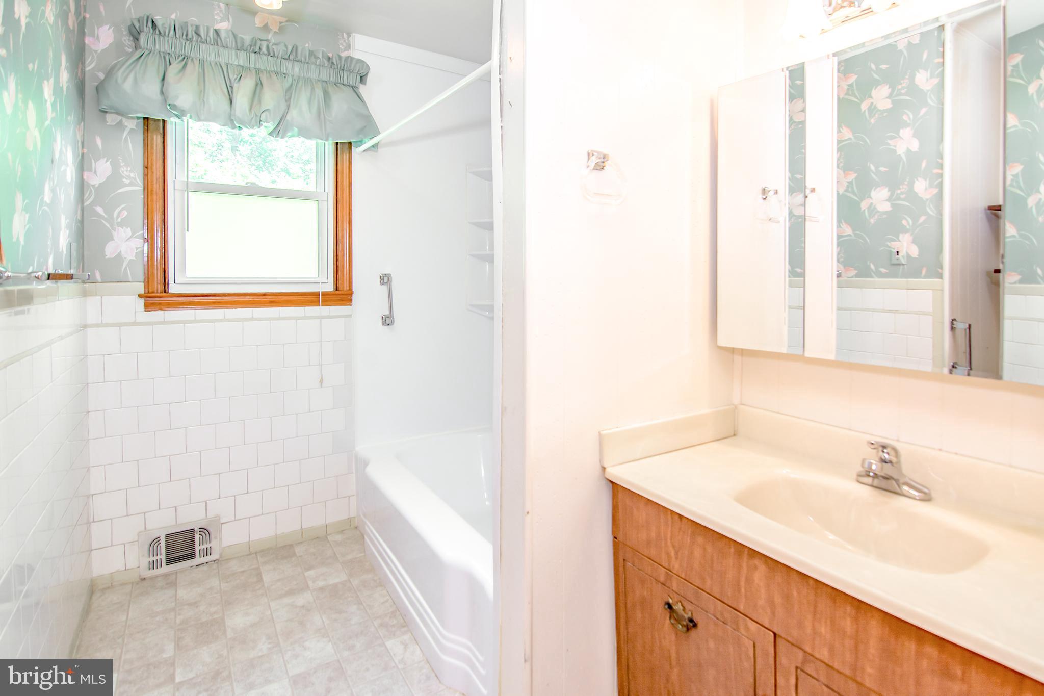 4906 Ridge Road Rosedale, MD 21237 - Photo 11 of 24 Gallery Image 11