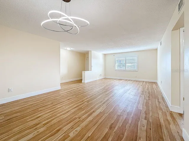 $270,000 | 8198 Terrace Garden Drive North, Unit 407, St. Petersburg, FL 33709