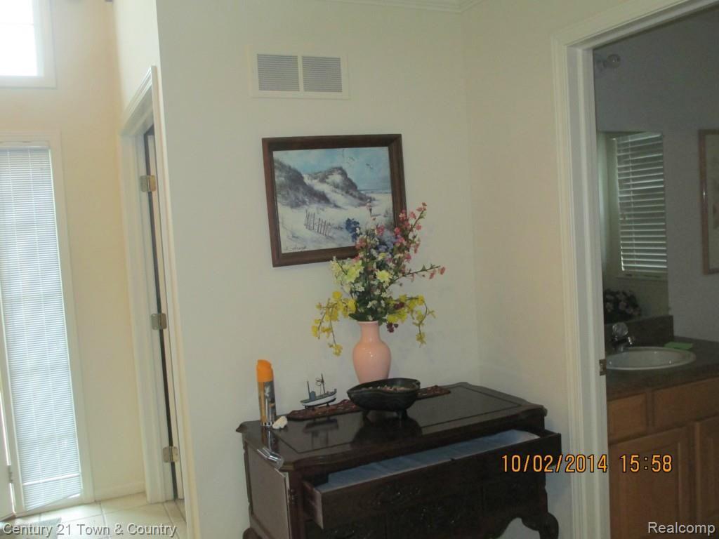 2600 Florence Drive Rochester, MI 48309 - Photo 24 of 36 2600 Florence 100314 034.jpg