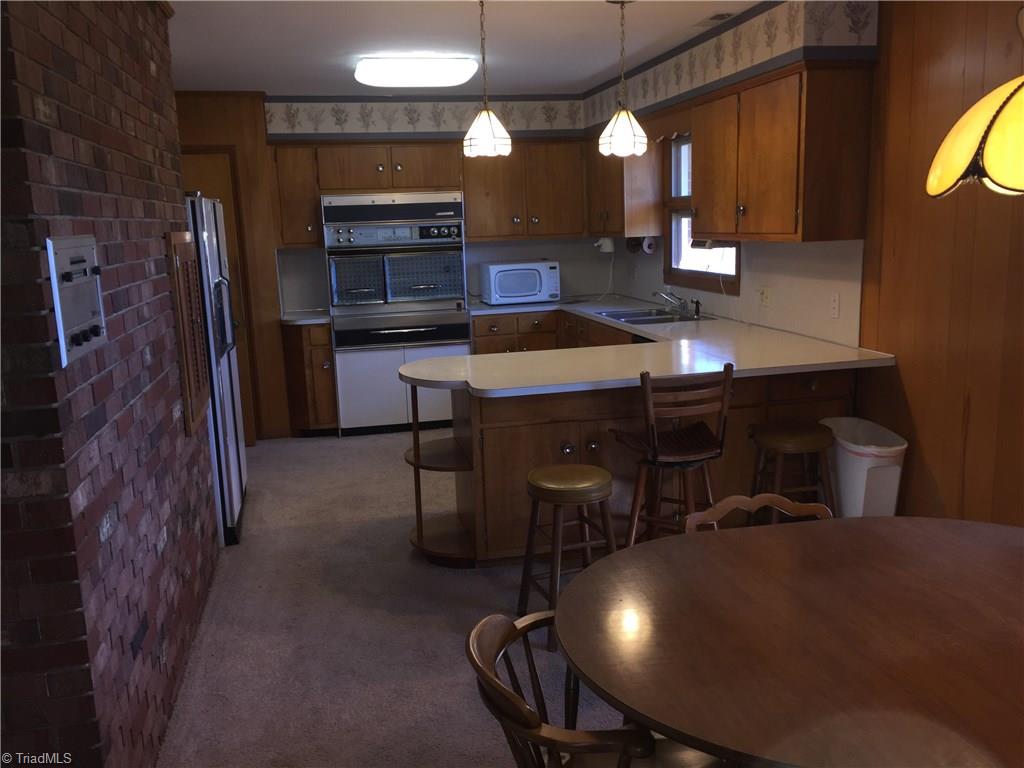 800 Shamrock Road High Point, NC 27265 - Photo 7 of 23 View of kitchen from Sunroom