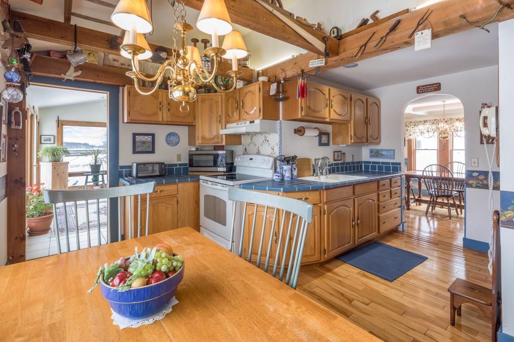 6 Pier Road Kennebunkport, ME 04046 - Photo 9 of 24 This charming country kitchen has...