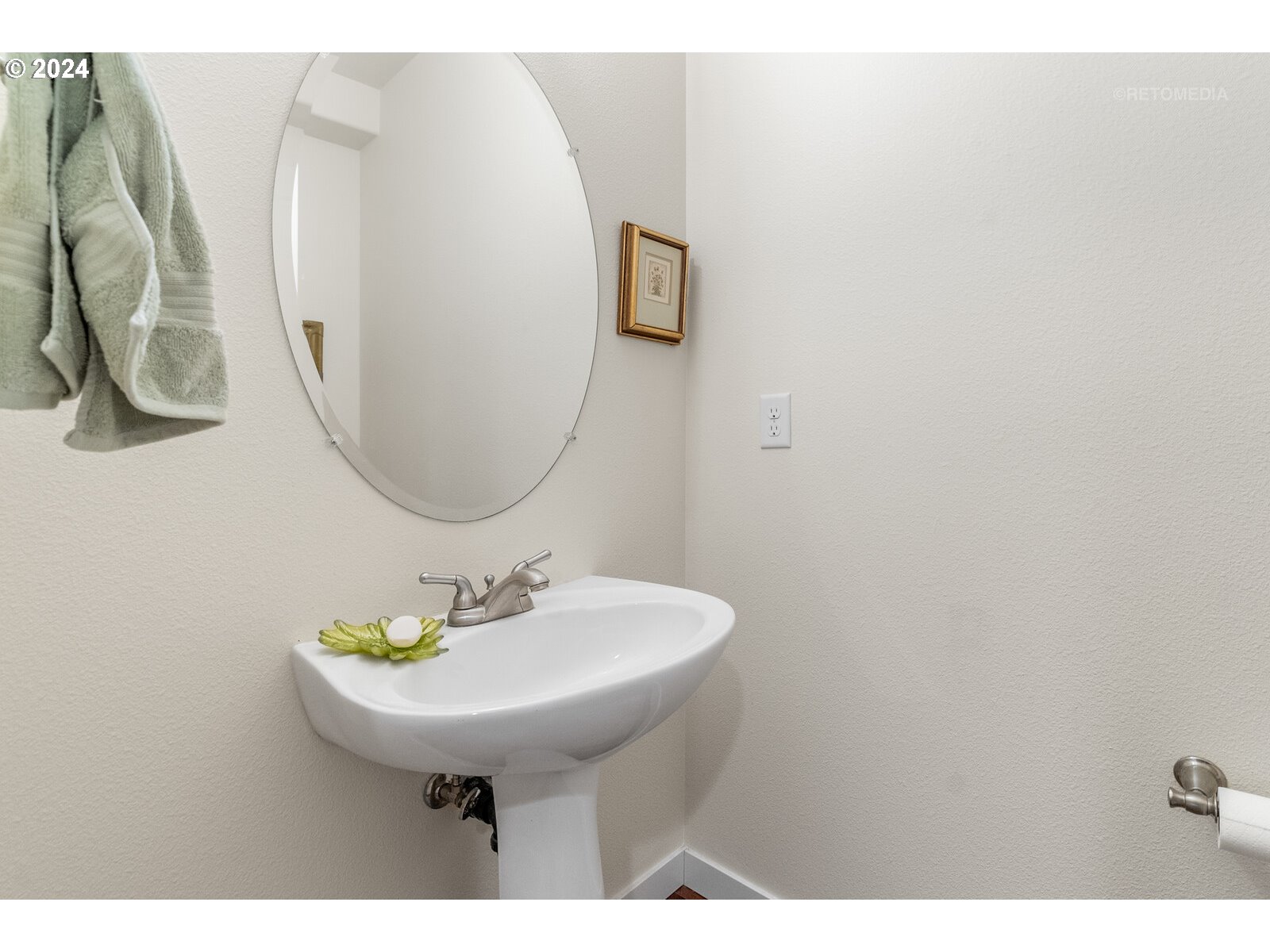 12268 Southwest 2nd Street Beaverton, OR 97005 - Photo 13 of 37 Gallery Image 13