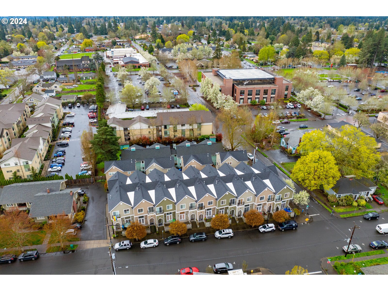 12268 Southwest 2nd Street Beaverton, OR 97005 - Photo 32 of 37 Gallery Image 32
