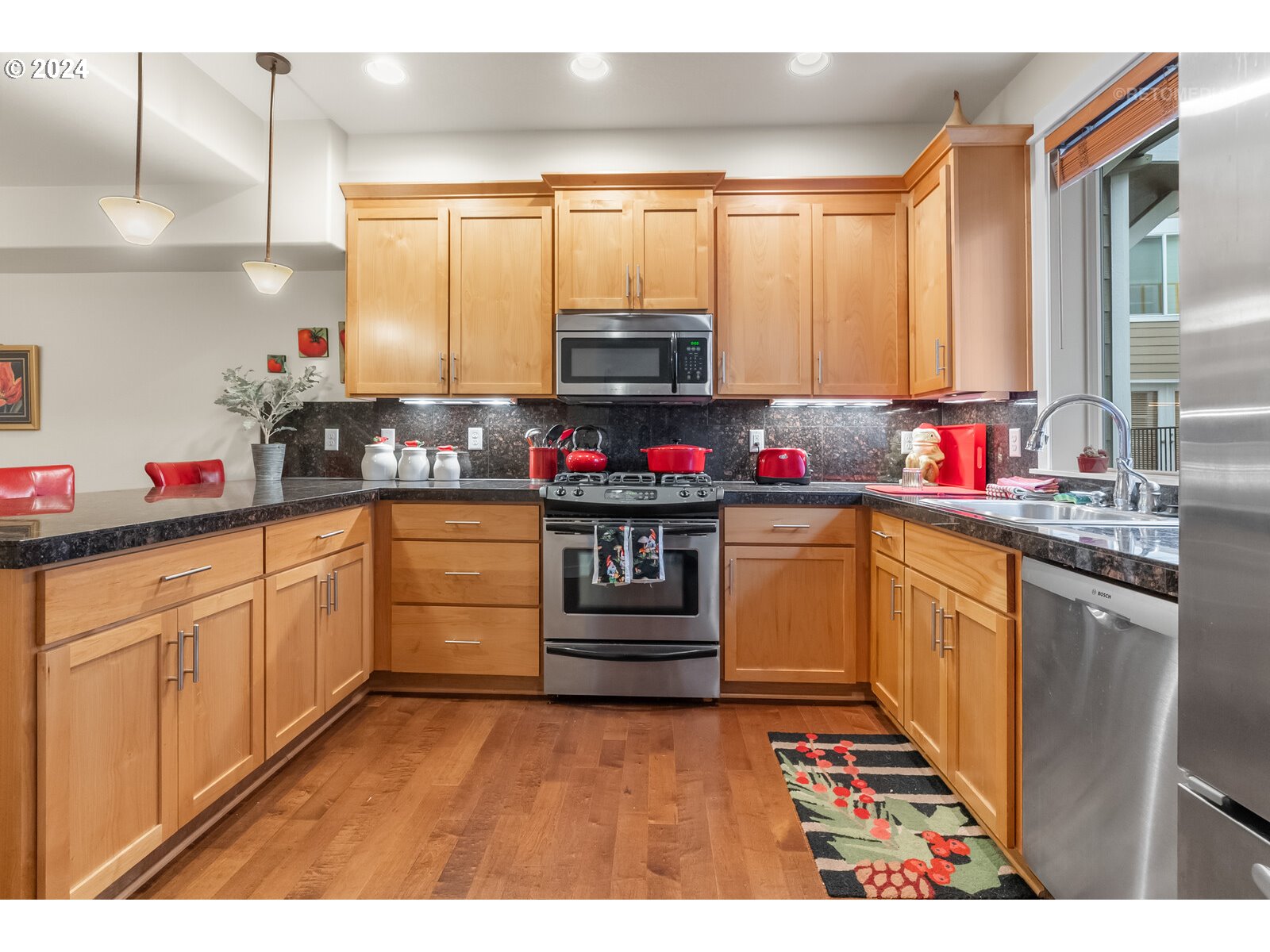 12268 Southwest 2nd Street Beaverton, OR 97005 - Photo 10 of 37 Gallery Image 10