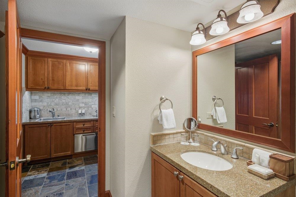 400 Resort Road, Unit 949 951 Olympic Valley, CA 96146 - Photo 16 of 28