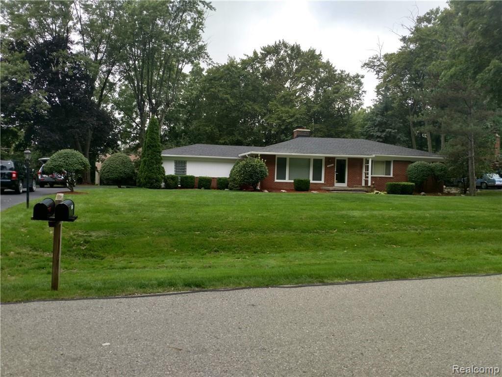 28241 Quail Hollow Road Farmington Hills, MI 48331 - Photo 1 of 21
