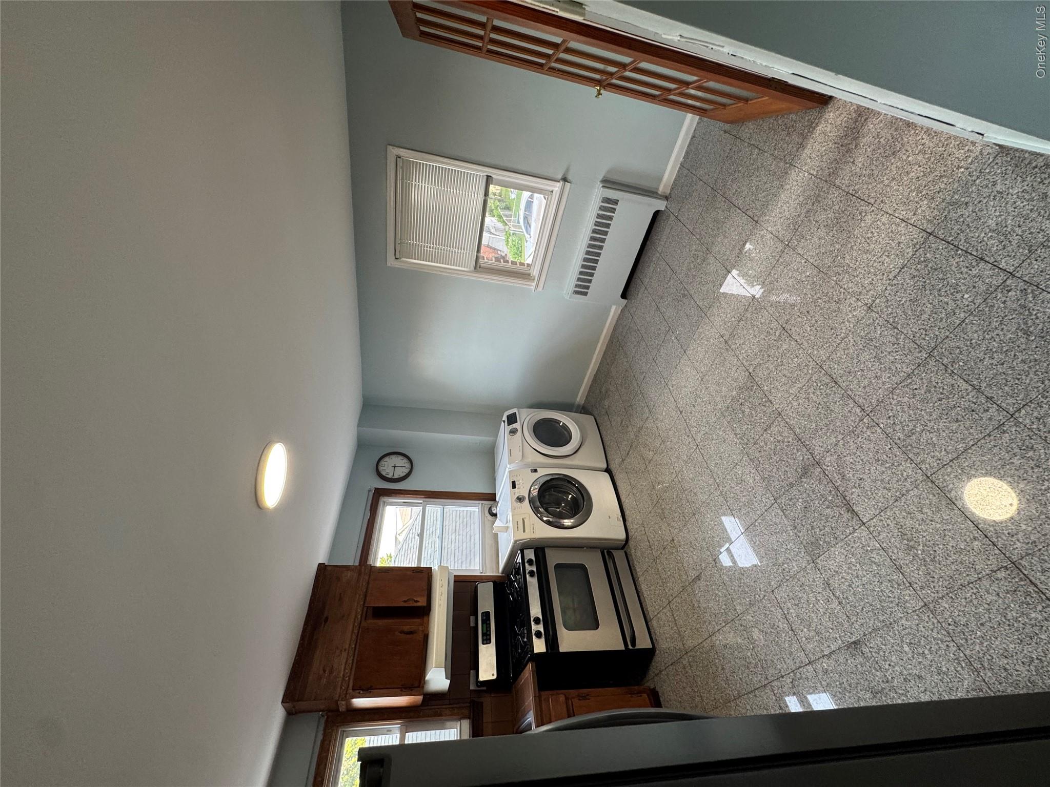 65 Huntsbridge Road Yonkers, NY 10704 - Photo 9 of 19