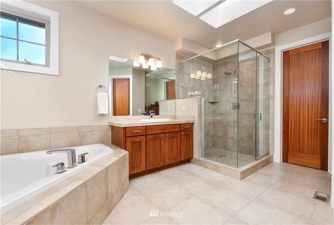1222 North 42nd Place Renton, WA 98056 - Photo 14 of 23