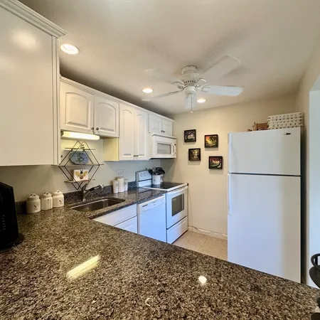 $359,900 | 300 Park Terrace Drive, Unit 322, Stoneham, MA 02180