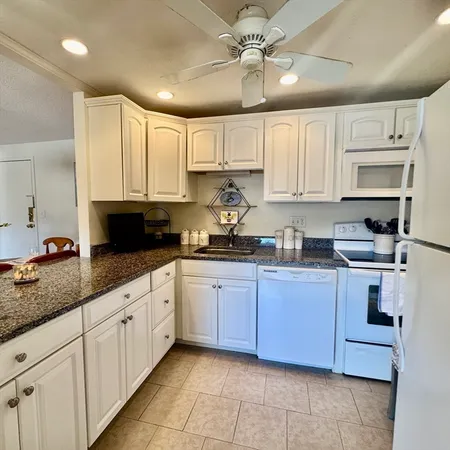 $359,900 | 300 Park Terrace Drive, Unit 322, Stoneham, MA 02180