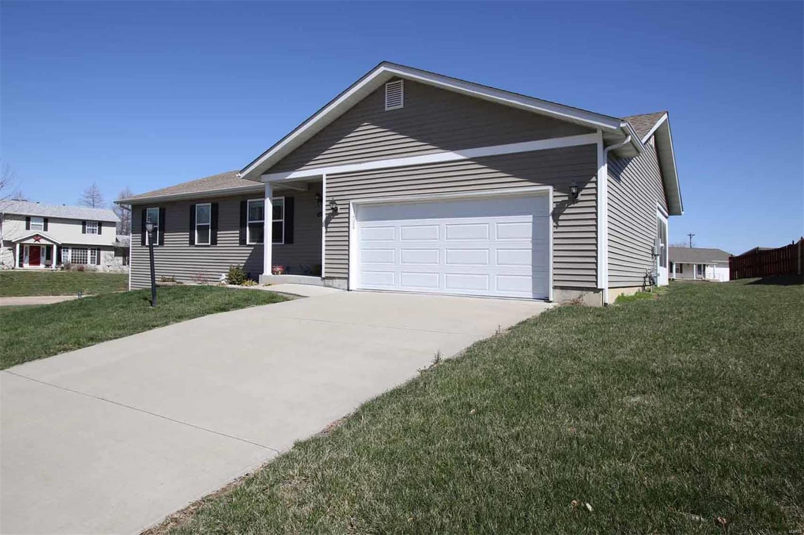 1220 Ranworth Drive Godfrey, IL 62035 - Photo 2 of 24