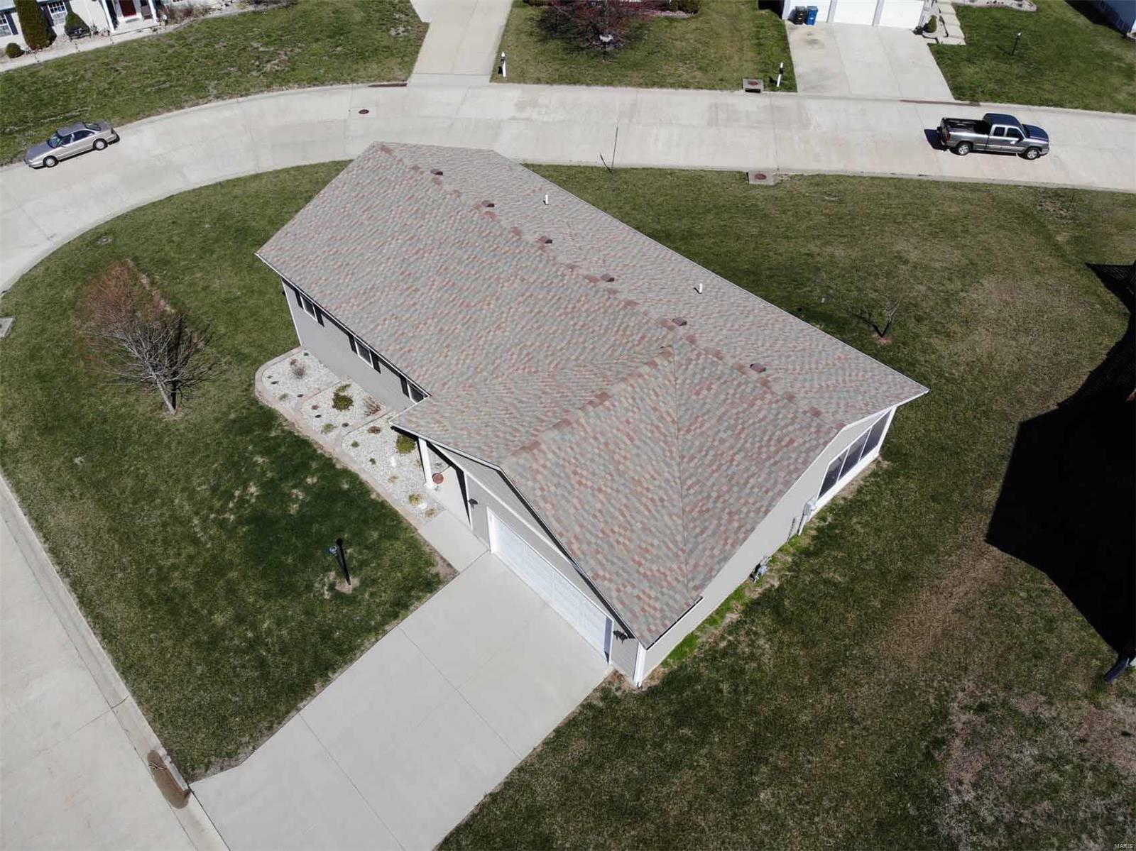 1220 Ranworth Drive Godfrey, IL 62035 - Photo 3 of 24